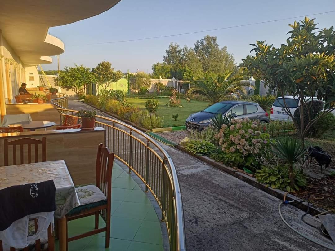 Ponari Apartments Rrotull Extérieur photo
